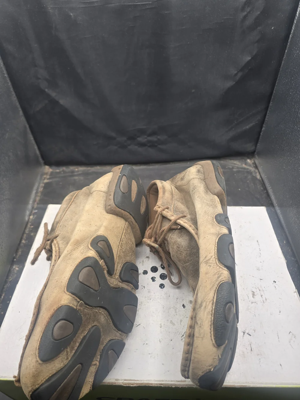 Twisted X Men's Chukka Boots in Tan Brown Suede